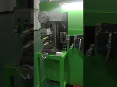 Ligne de production de fil de cuivre plat émaillé.